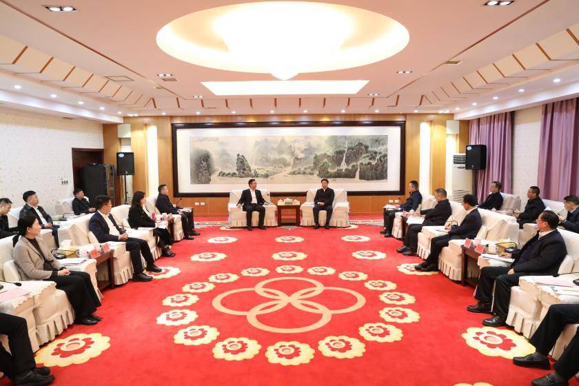 袁泉、刘伟一行拜访贵州省黔东南州委、州政府并签署战略合作协议